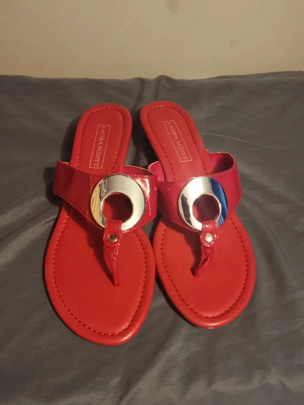 Laura Scott Red Patent Thong Sandals with Silver Ring Accent (Minor Flaws)